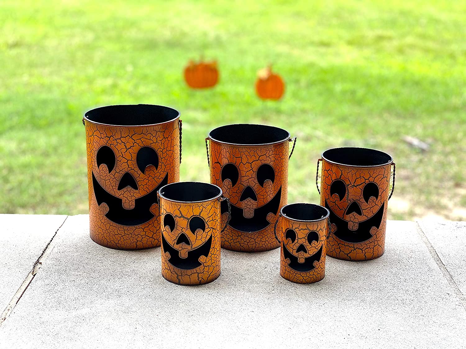 Halloween Lantern Set Rustic Candle Holder Metal Indoor Outdoor Decoration Jack-O-Lantern Buckets Lamp (Set of 5)