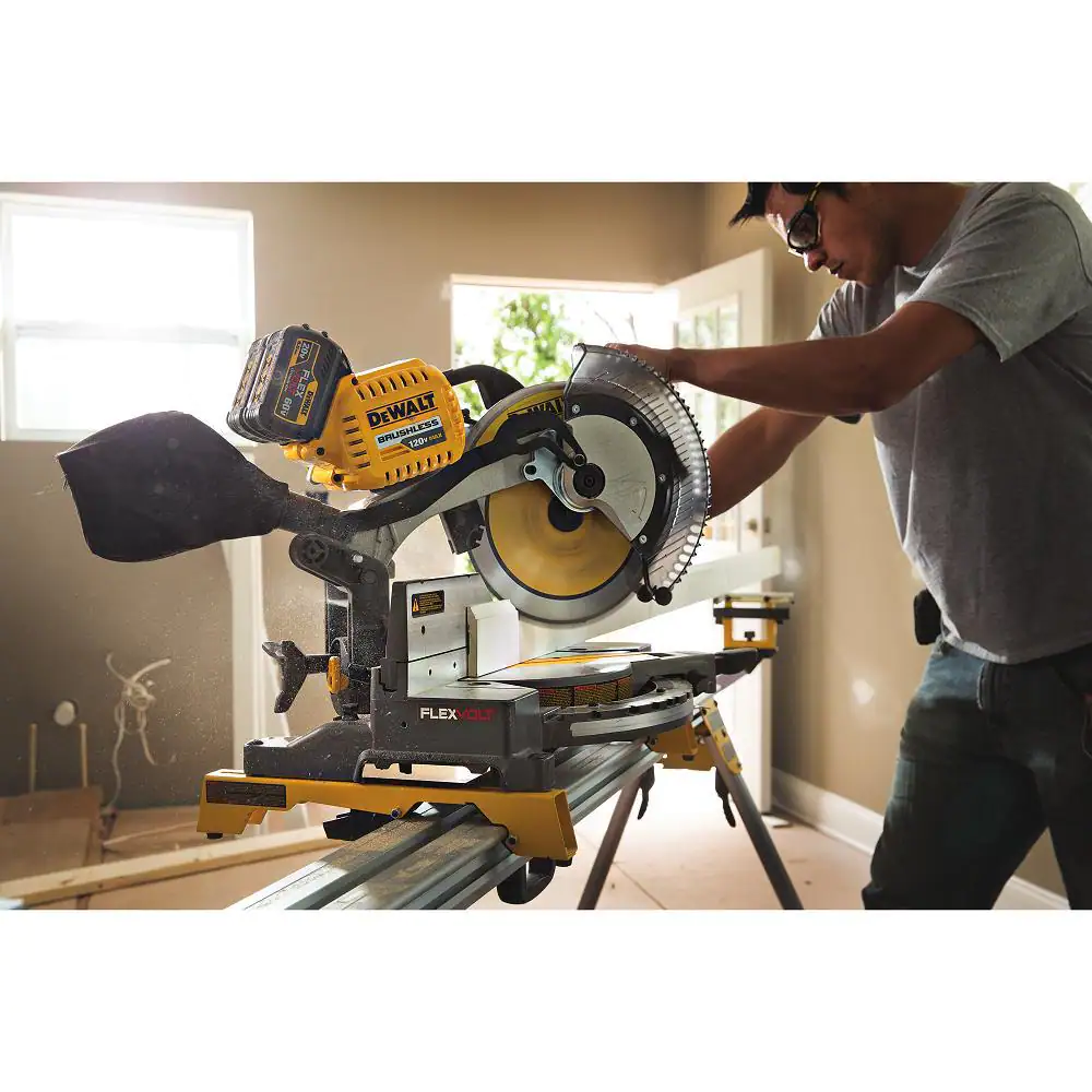 DEWALT DWAFV31260 FLEXVOLT 12 in. 60-Teeth Carbide-Tipped Miter Saw Blade