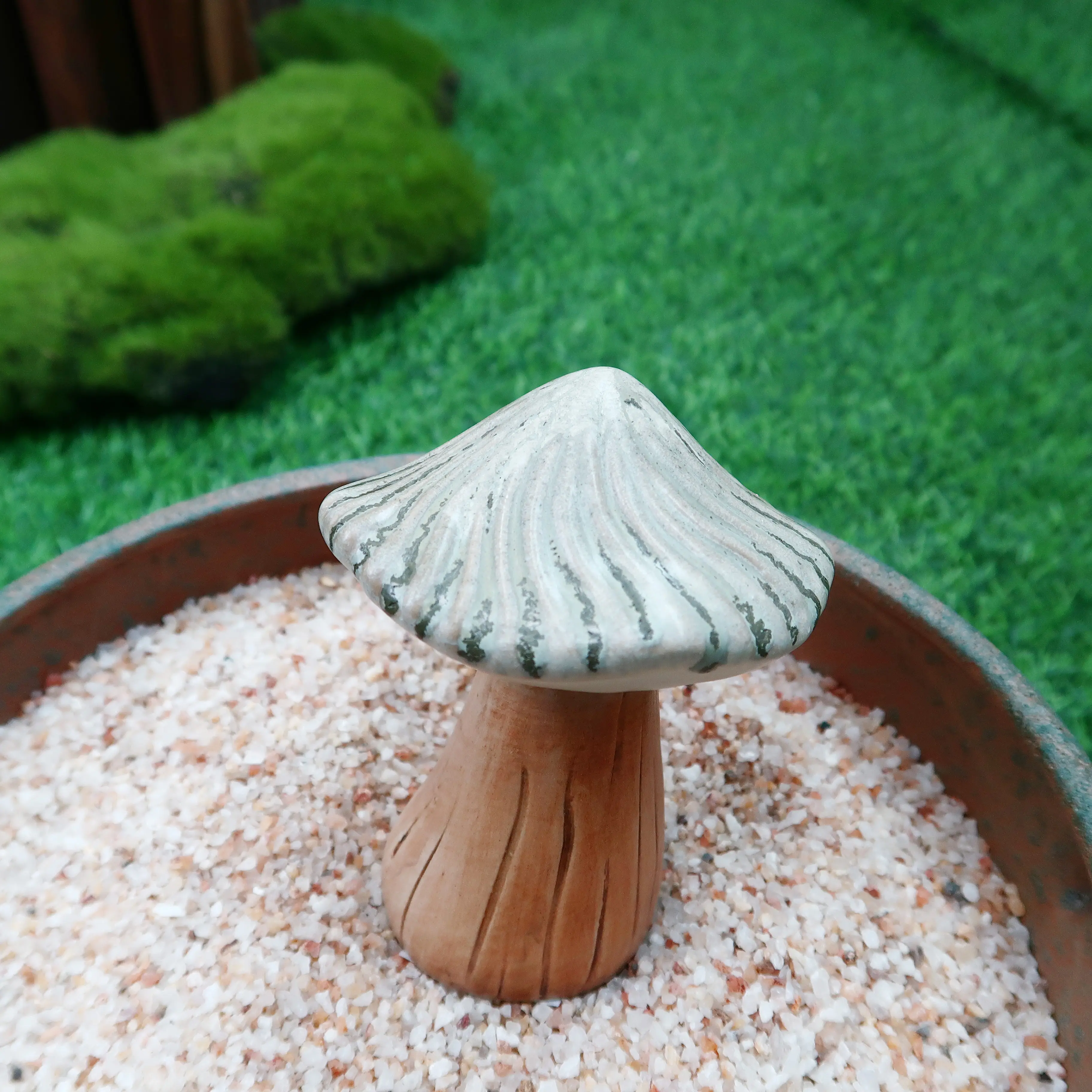 Garden Decoration Ceramic Mushroom Artificial Plant Ceramic Sculpture Wedding Decoration Supplies Mushroom Ceramic Ornament