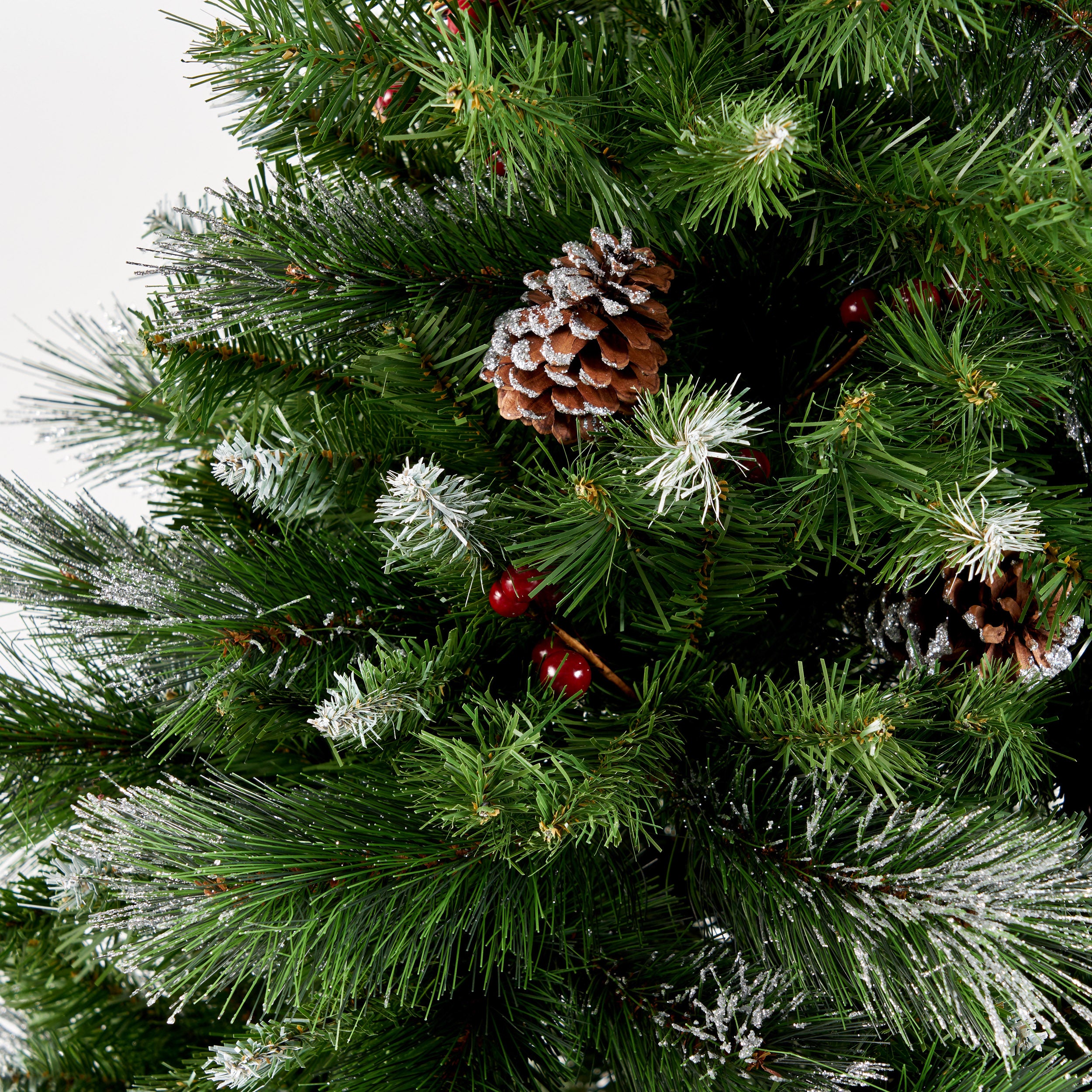 4.5-foot Mixed Spruce Hinged Artificial Christmas Tree with Glitter Branches, Red Berries, and Pinecones