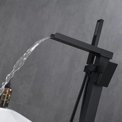 1 Handle Freestanding Bathtub Faucet with Hand Sho...