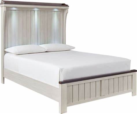 Darborn King Panel Bed