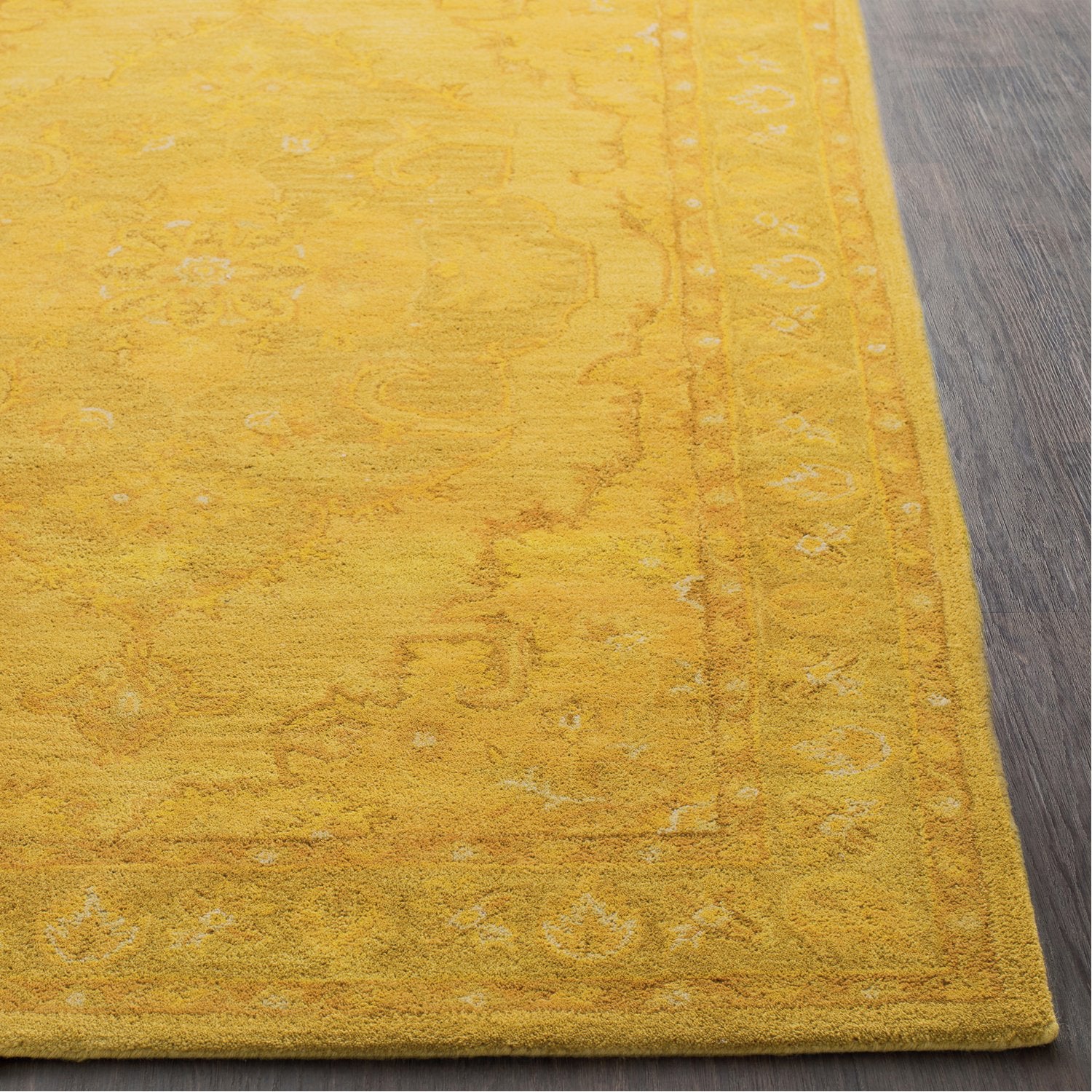 Middleton rug in Bright and Metallic