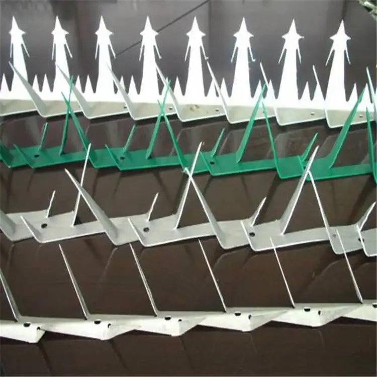 Factory Supply 1.25m Anti Climbing Razor Spikes Tree Climbing Galvanized Wall Spike Fence For Wall