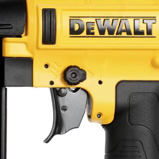 DW 6 Gal. 165 PSI Heavy-Duty Electric Pancake Air Compressor 18-Gauge Brad Nailer and 16-Gauge 2-12 in. Nailer DWFP1KITW917