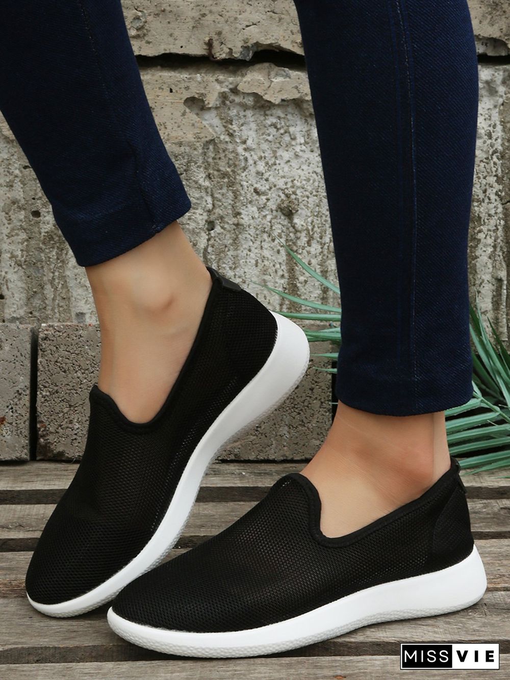 Women Plain Sports All Season Breathable Daily Slip On Flat Heel Mesh Fabric EVA Sneakers