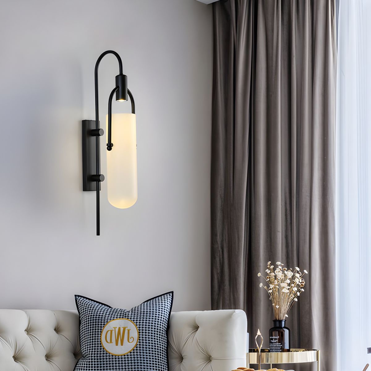 Arc Wall Lamp