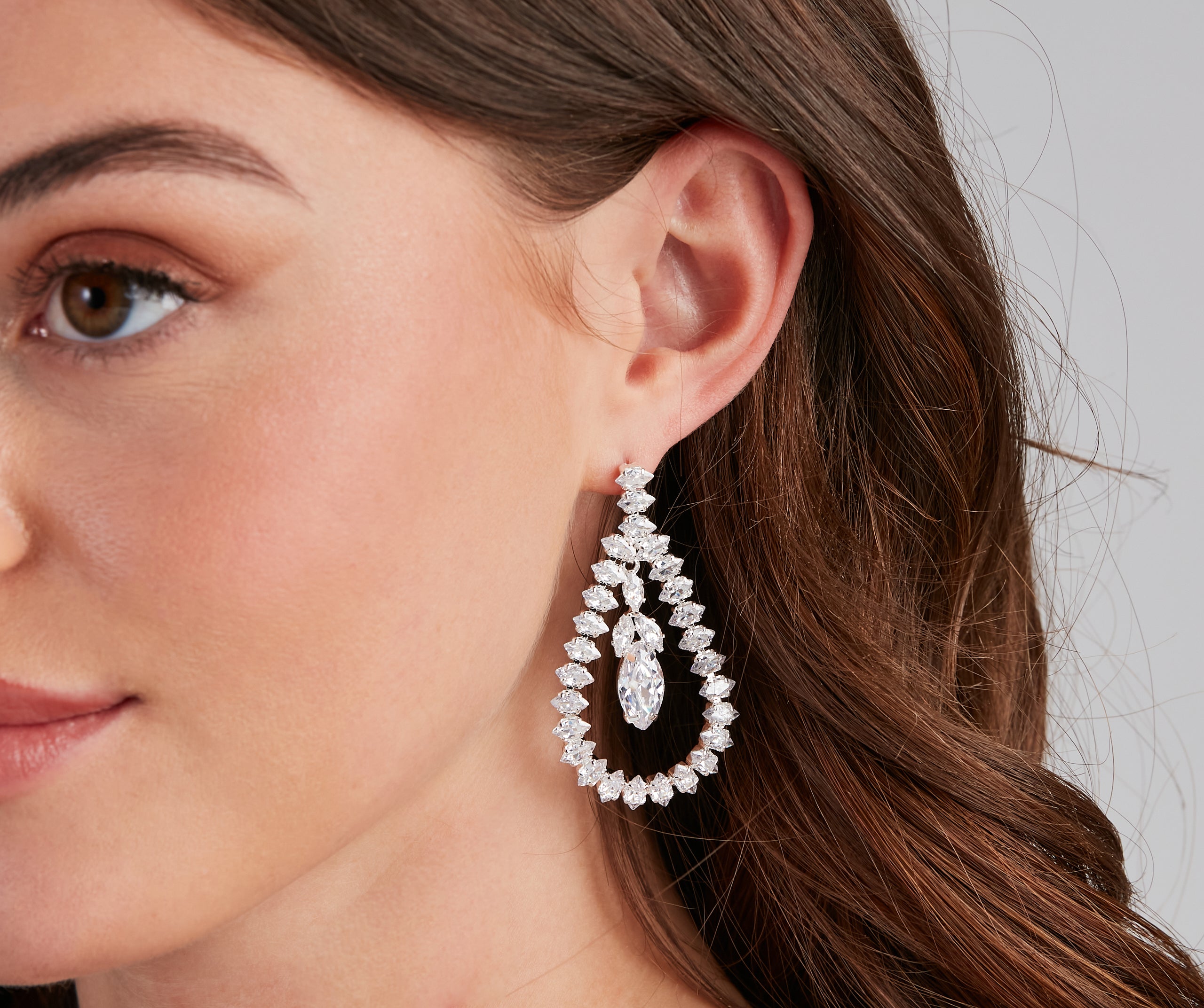 Upscale Beauty Teardrop Statement Earrings