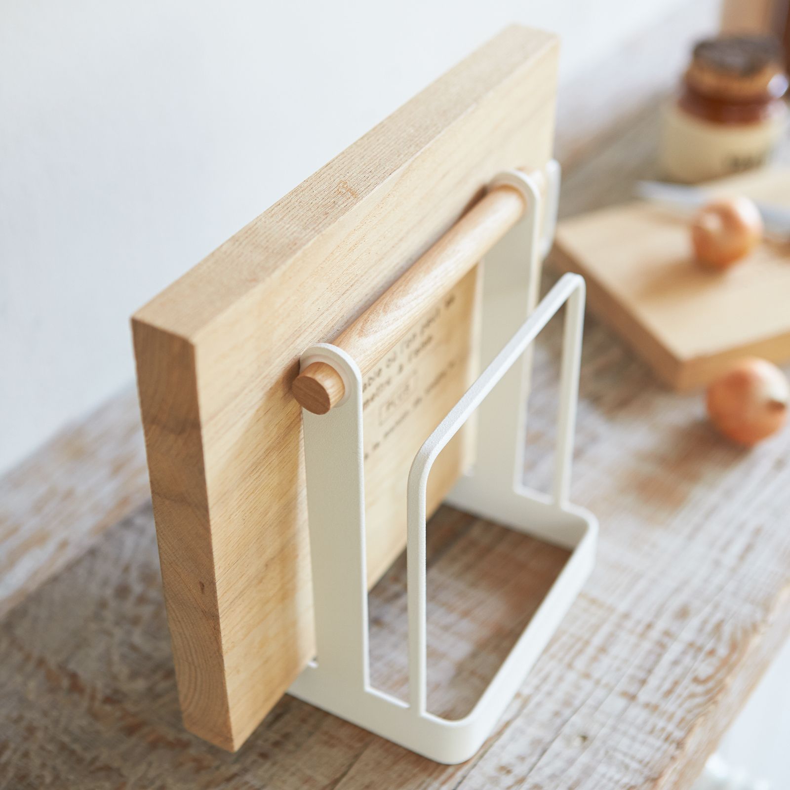 Yamazaki Tosca Cutting Board Stand