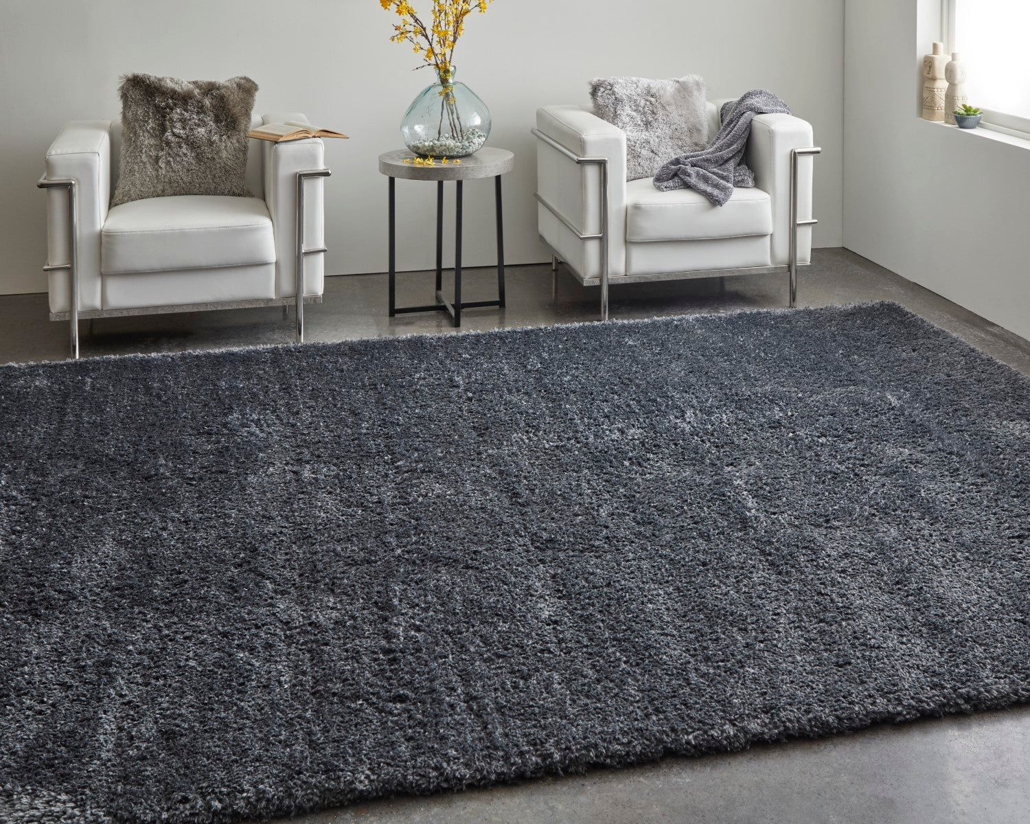 Loman Solid Color Black / Charcoal Rug