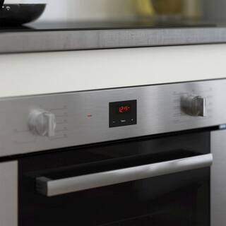 Bosch 500 Series 24 in. Built-In Single Electric Wall Oven with European Convection and Dual Clean in Stainless Steel HBE5453UC