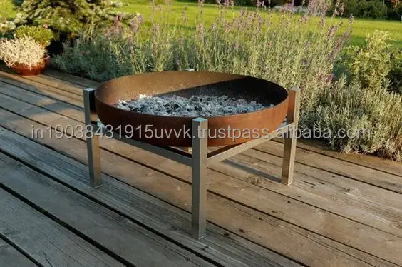 High Standard Look Farmhouse Fire Pit Black Coated Fine quality Amazing Amaz exports Selling BBQ Grill Fir Pit For Halloween