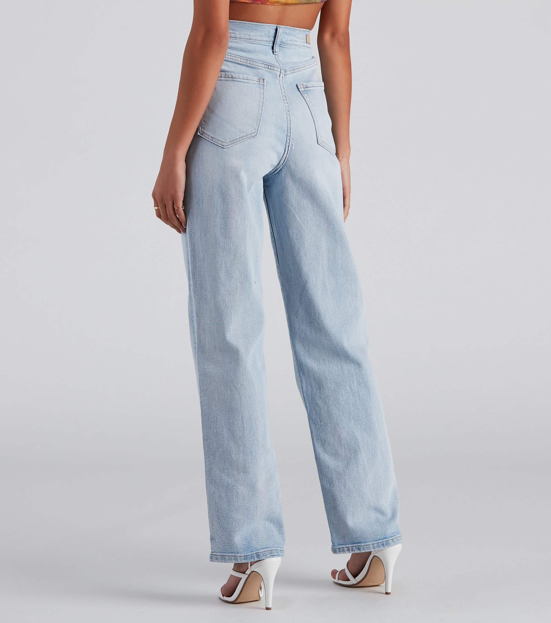 Vintage Chic Straight-Leg Jeans