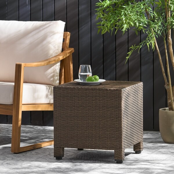 Clean Cube Shape Wicker Coffee Table