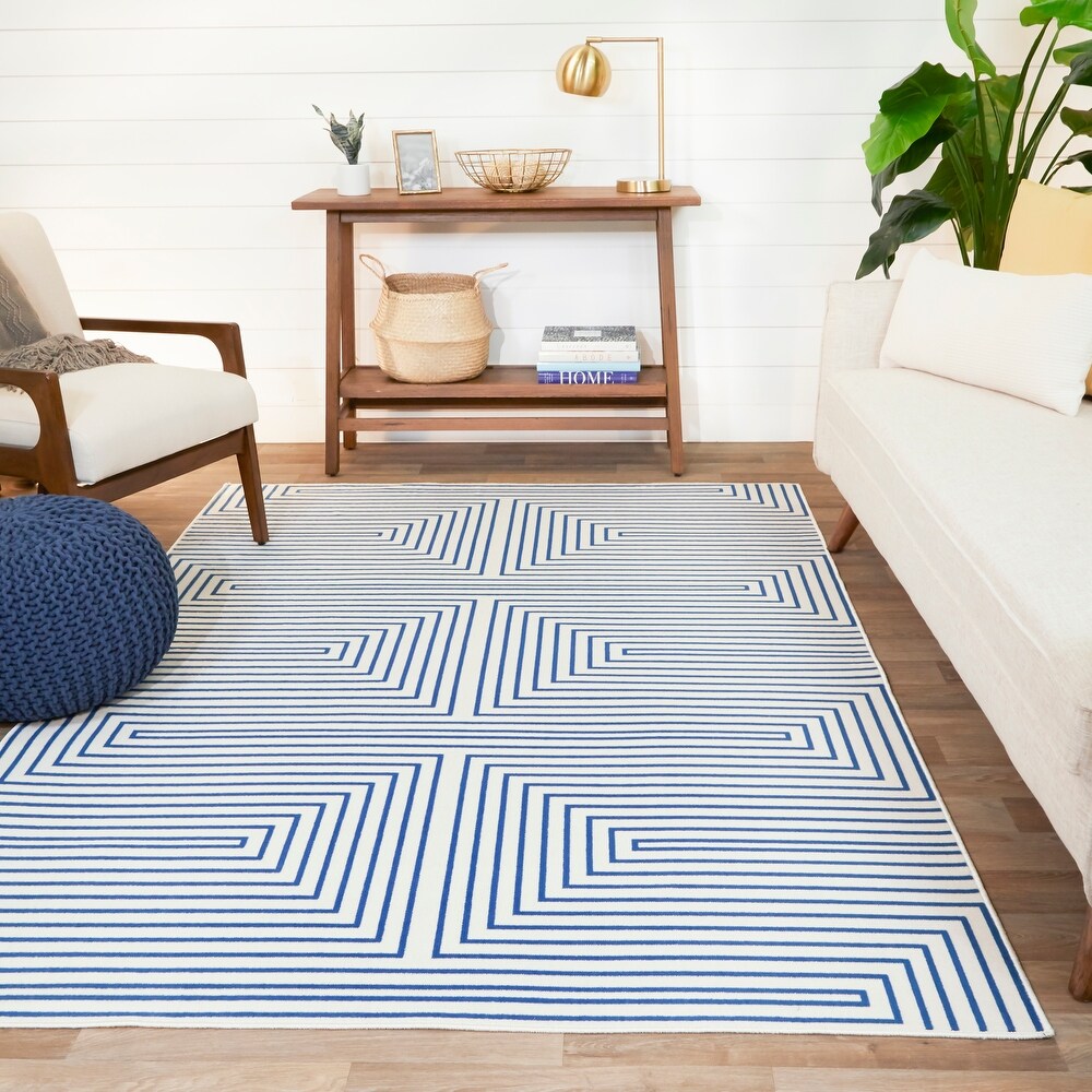 Paskal Geometric Striped Indoor/Outdoor Area Rug