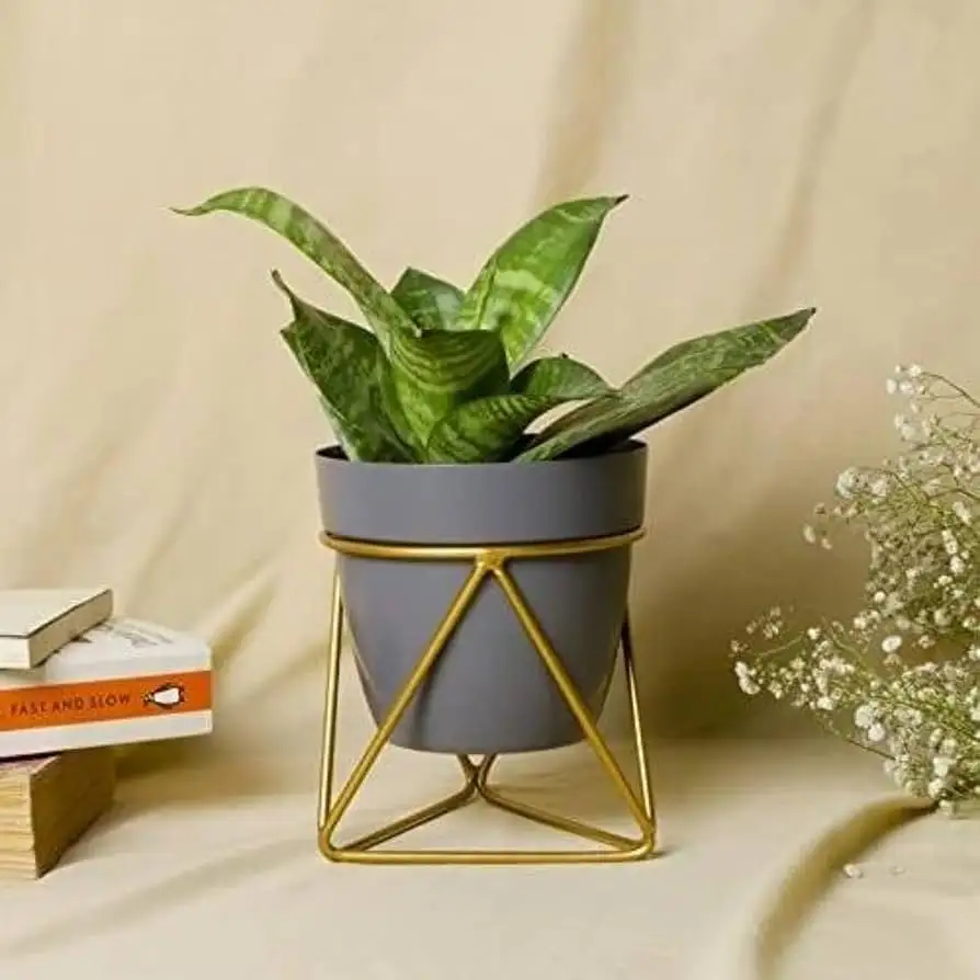 New Arrival Looking Home and Garden Floor Decoration Pots Metal Planters Copper Finishing Flower Planter With Stand Top Quality