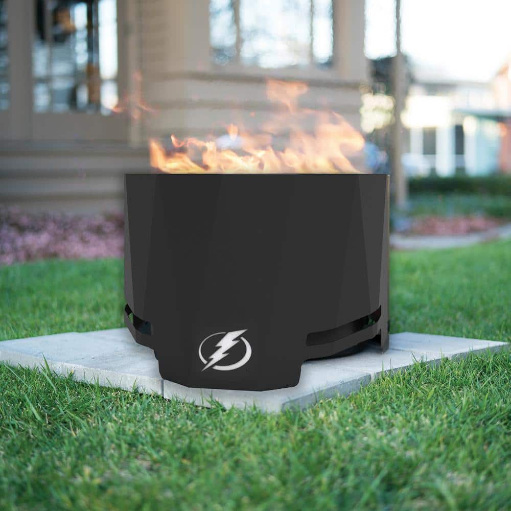 BLUE SKY OUTDOOR LIVING The Peak NHL 24 in. x 16 in. Round Steel Wood Patio Fire Pit - Tampa Bay Lightning PFP2416-TBL