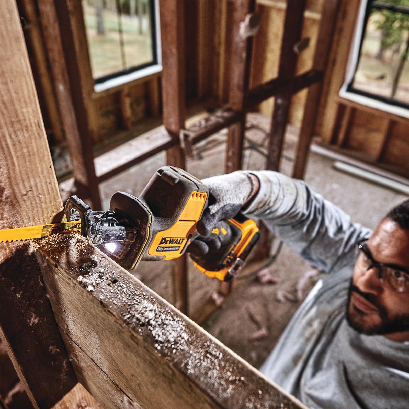 Dewalt DCS369B Dewalt Atomic 20 V MAX Cordless One-Handed Reciprocating Saws