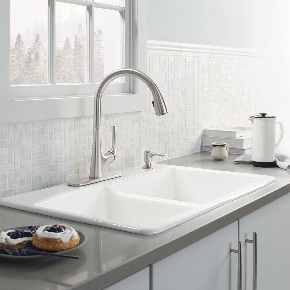 KOHLER Elmbrook Single-Handle Pull-Down Sprayer Kitchen Faucet in Vibrant Stainless K-R22968-SD-VS