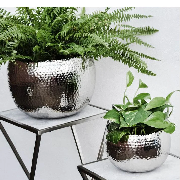 Various Size Decorative Silver Polished Metal Planters for Garden Home Decorative Plant Flower Pot Luxury Floor Planter