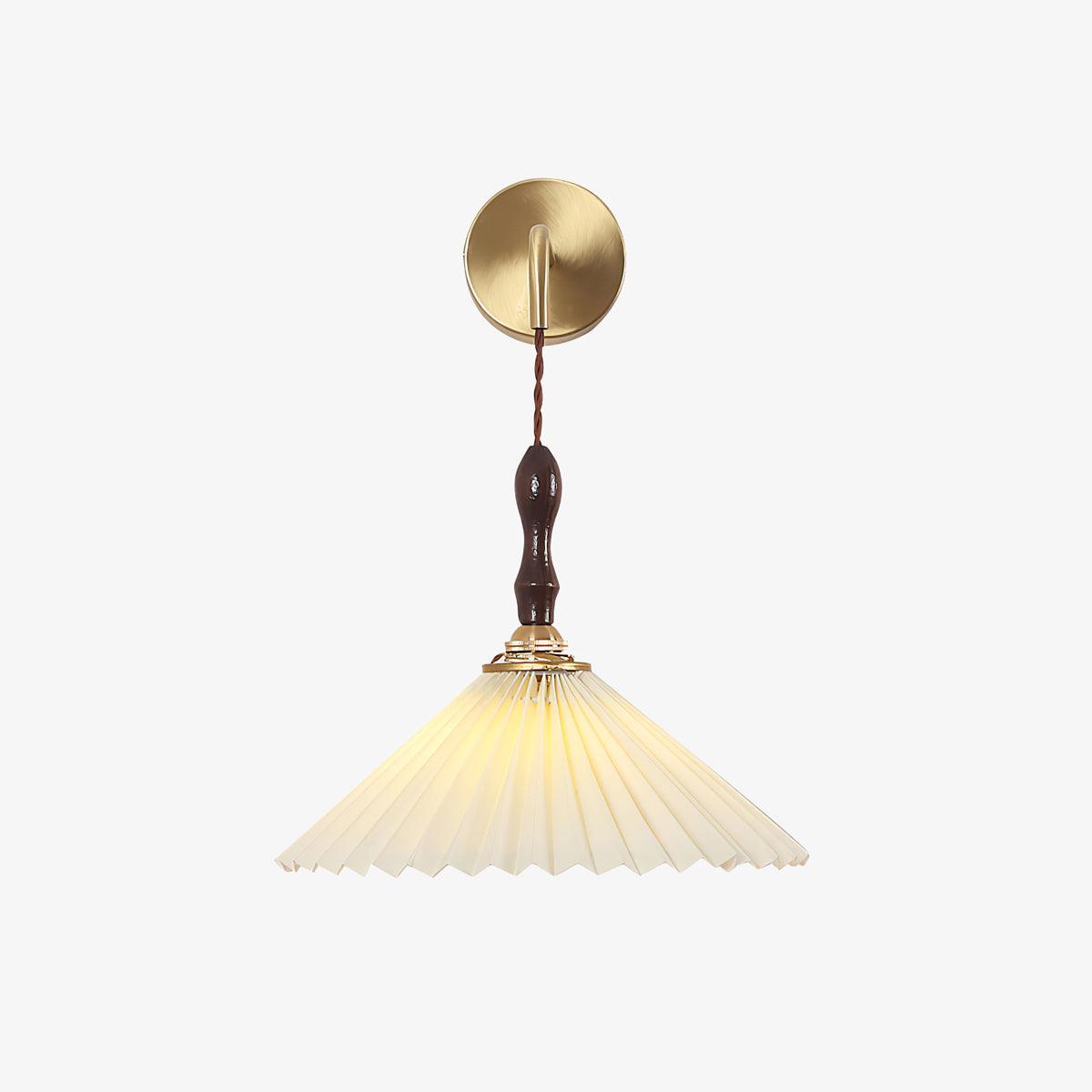 Pleated Wooden Wall Lamp