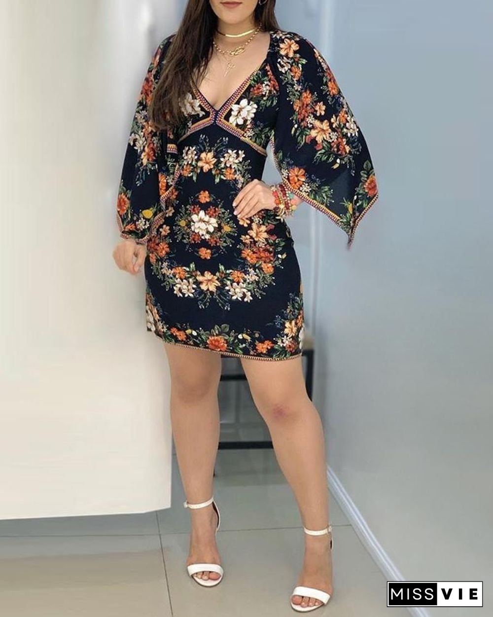 Floral Print Cape Sleeve Bodycon Dress P11840