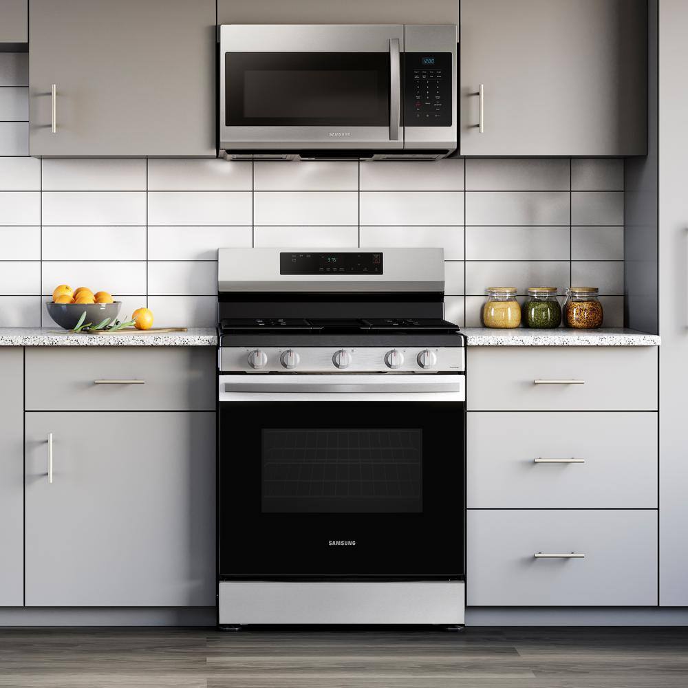  6.0 cu. ft. Smart Freestanding Gas Range with Integrated Griddle in Stainless Steel NX60A6111SS