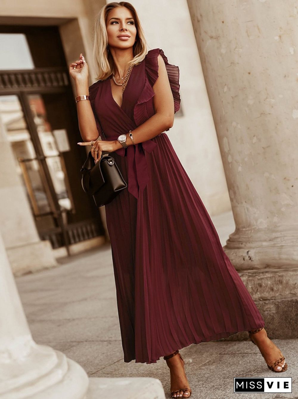 New Summer Solid Color Sleeveless Pleated Chiffon Dress Slim Temperament Dress Belt Tie Temperament Women's Dress White Dress