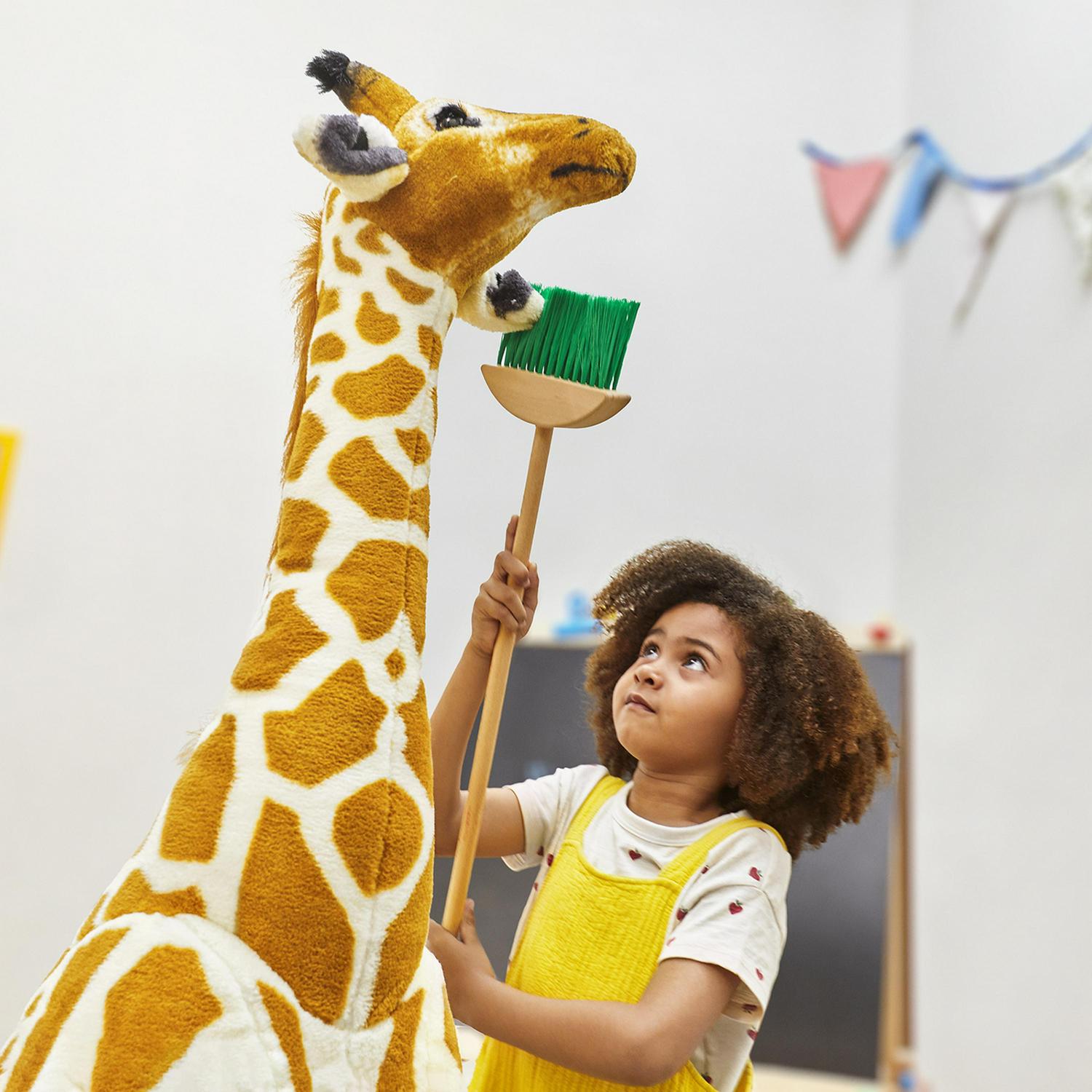 Melissa and Doug Giant Giraffe 8211 Lifelike Plush Stuffed Animal (over 4 feet tall)  Crowdfused