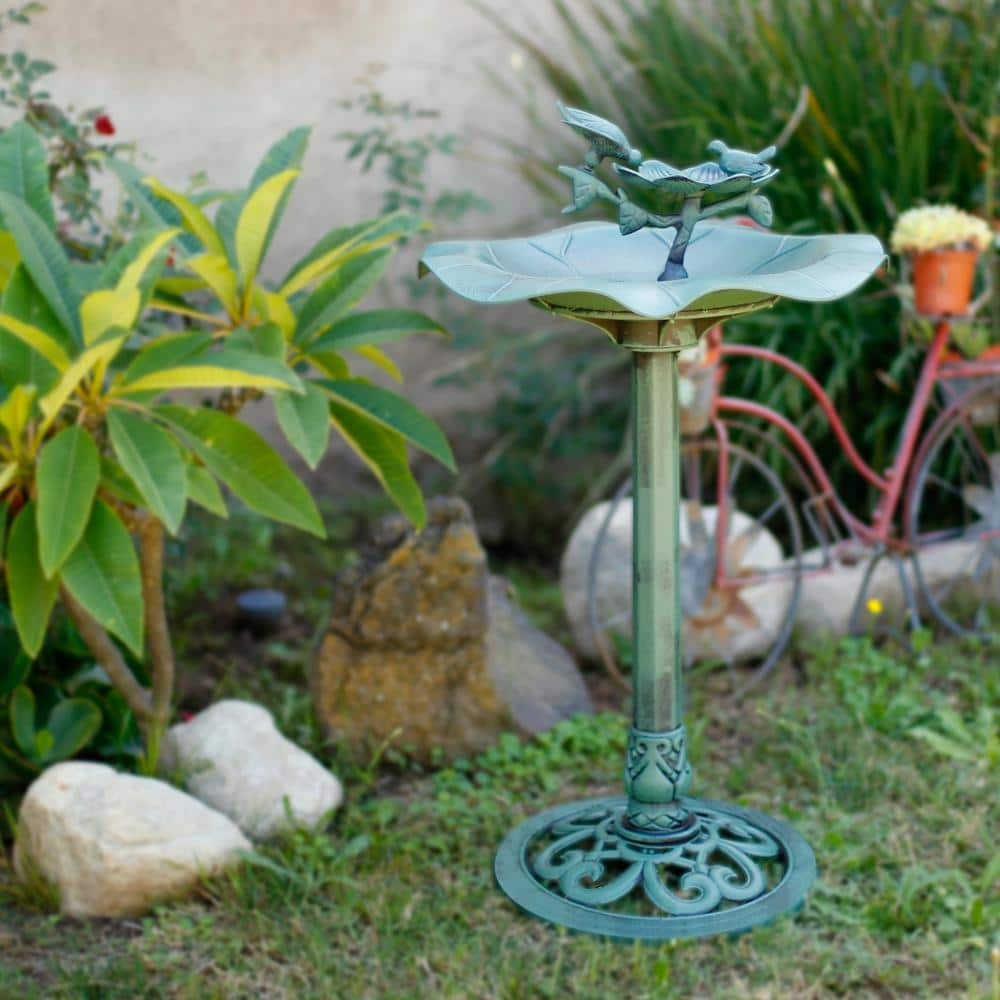 Alpine Corporation 33 in. Tall Outdoor Lotus Birdbath Yard Statue， Green TEC108