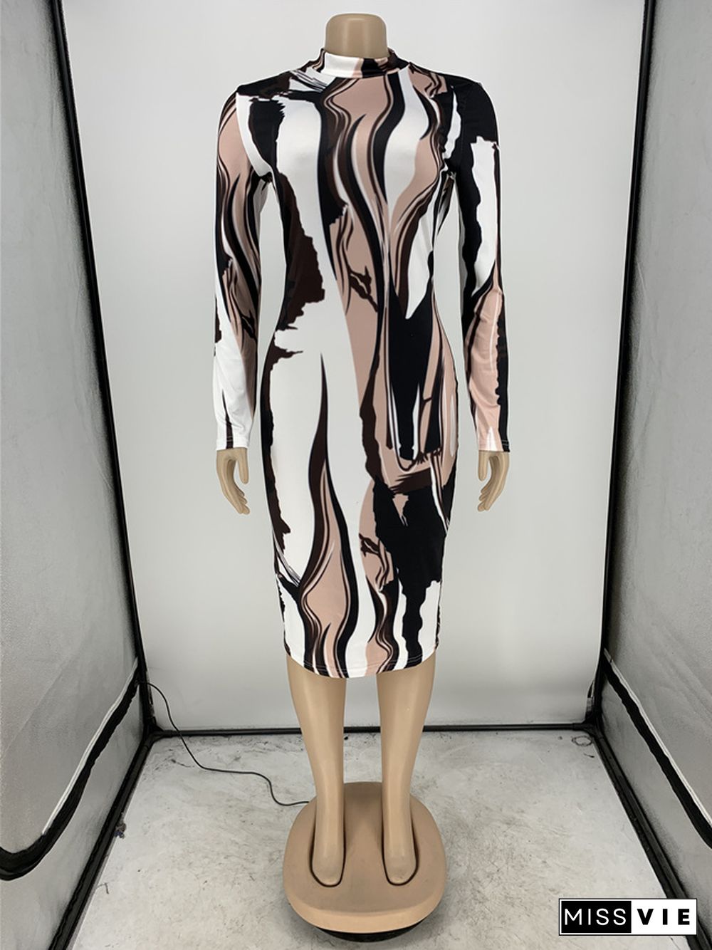 Abstract Print Long Sleeve O Neck Midi Dress