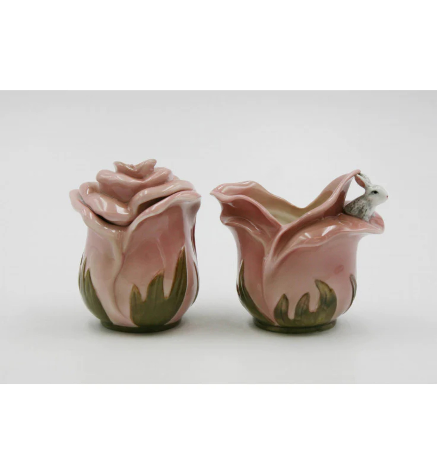 Springtime Bunnies: Rose Flowers with Bunny Rabbit Sugar and Creamer Set， Spring Decor