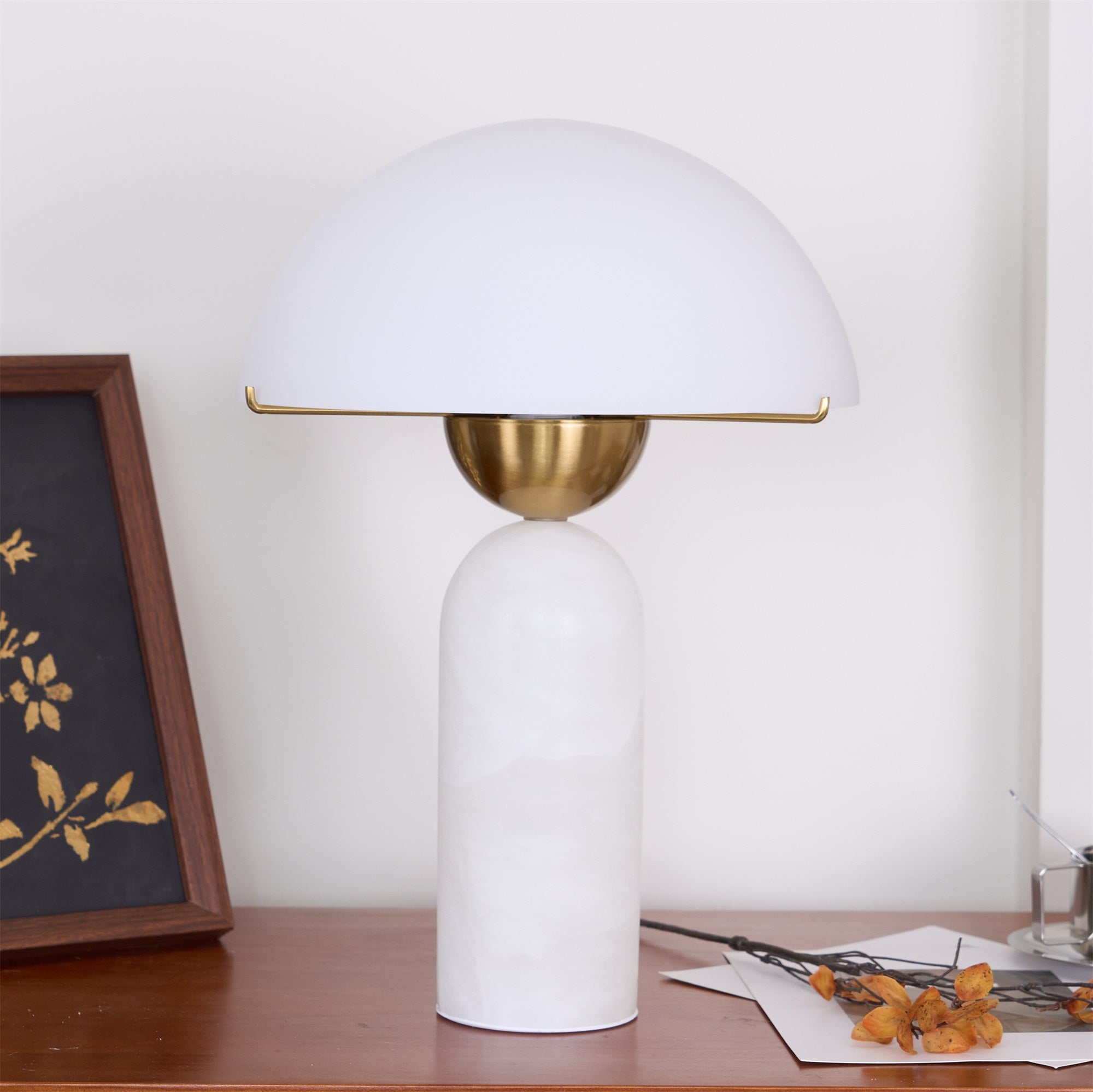 Peono Alabaster Table Lamp