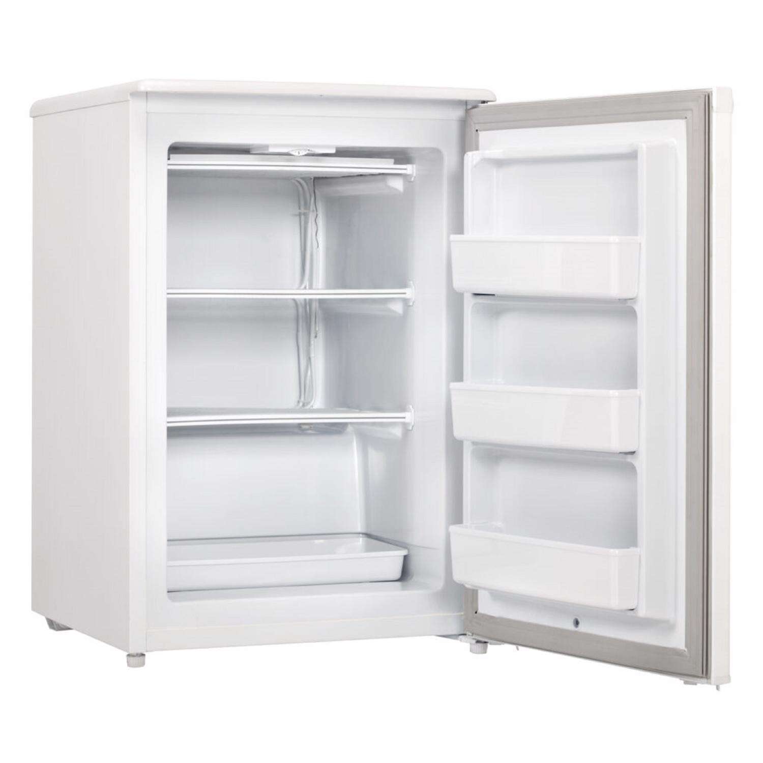 Danby 4.3 cu ft White Steel Upright Freezer 130 W