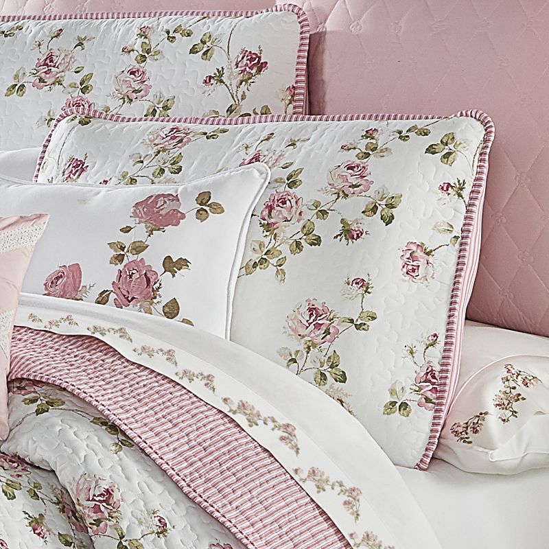 Five Queens Court Rosemary Rose Quilt Set