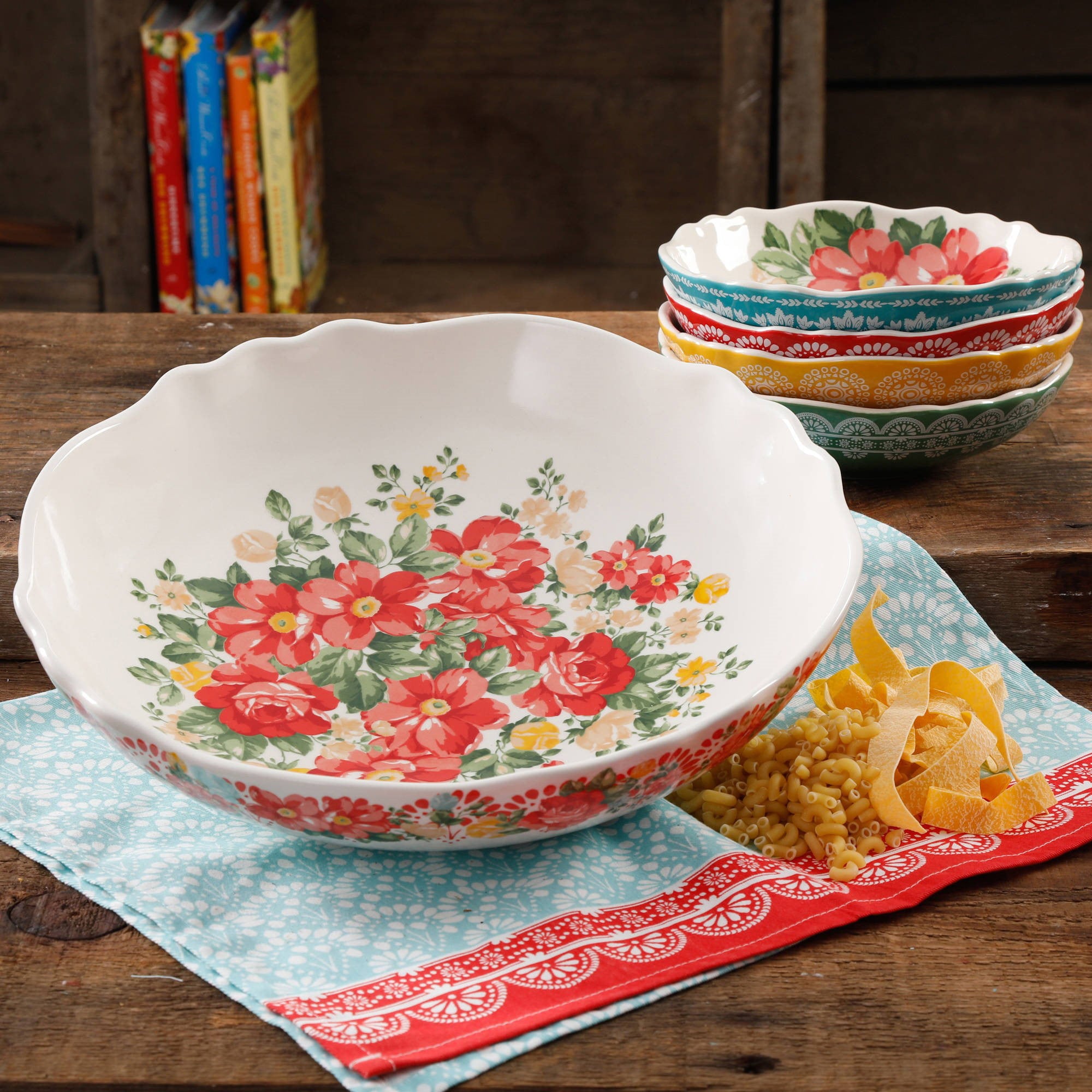 The Pioneer Woman Vintage Floral 5-Piece Pasta Bowl Set