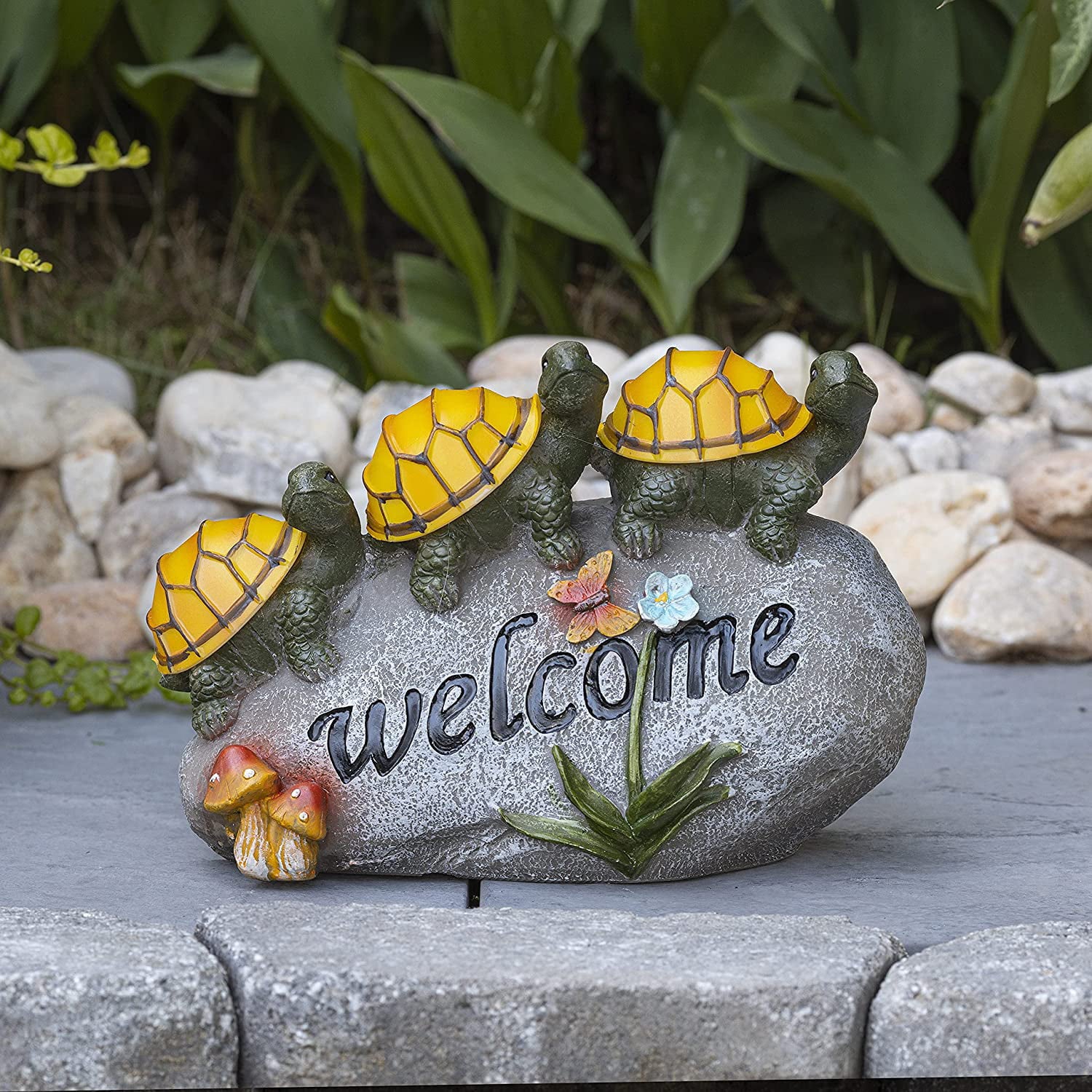 Dawhud Direct Welcome Turtles On A Rock， Solar Powered LED Outdoor Decor， Garden Light