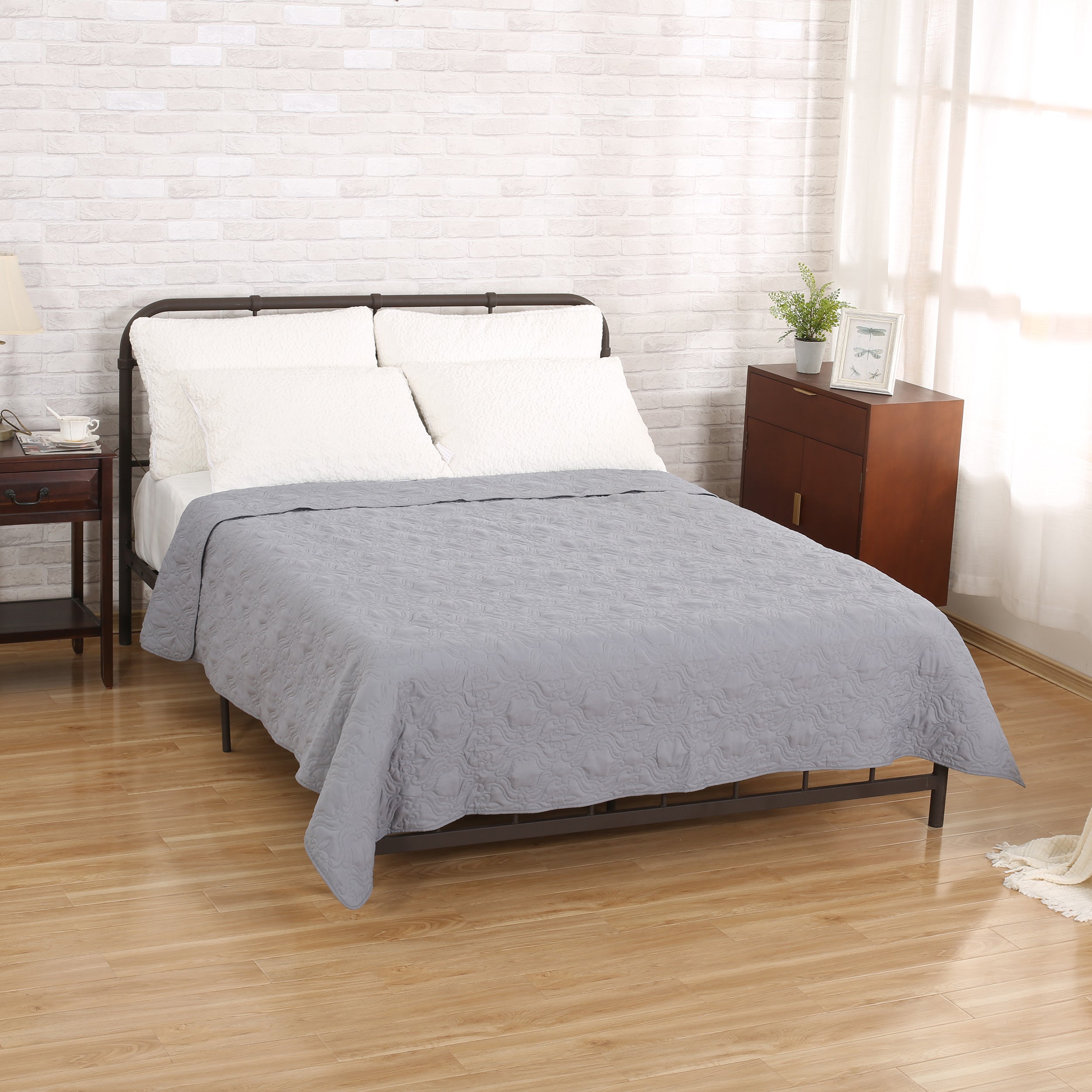 Landyn Double Bed Fabric Quilt