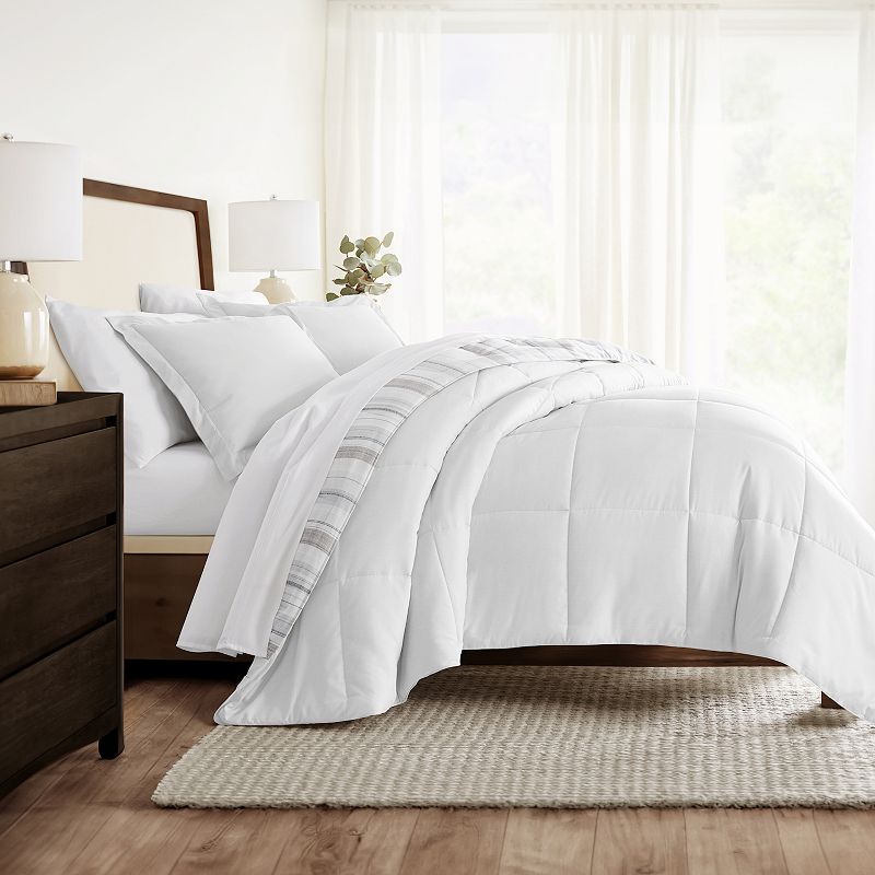 Home Collection Vertical Stripe All Season Down-Alternative Comforter Set