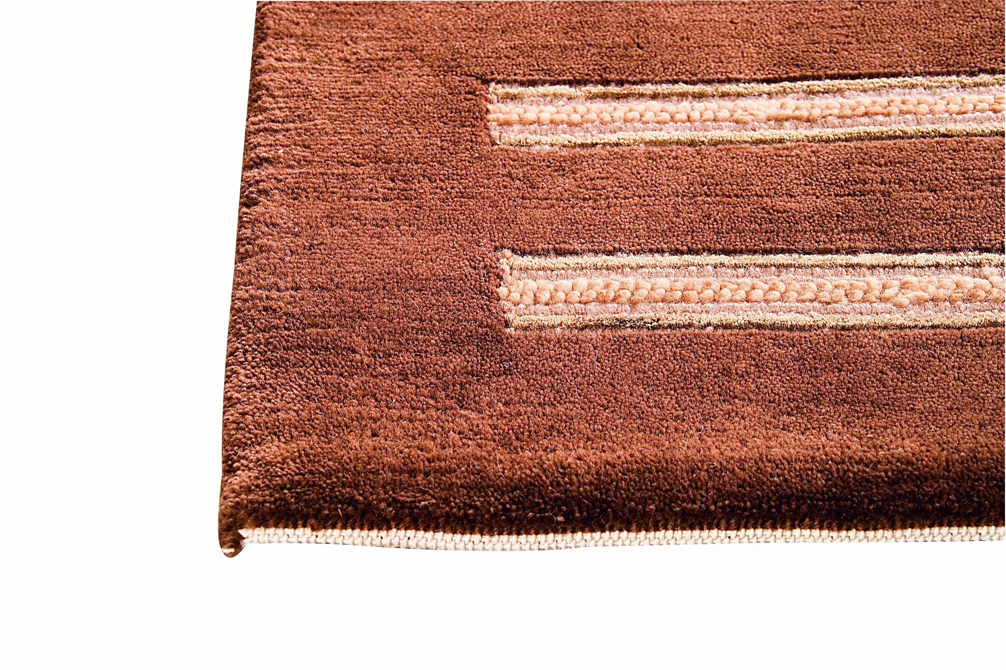 Chicago Collection Wool and Viscose Area Rug in Brown