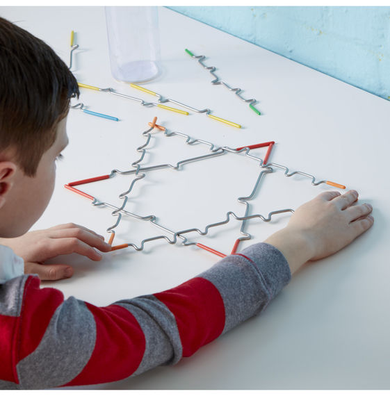 Melissa & Doug: Suspend Family Game