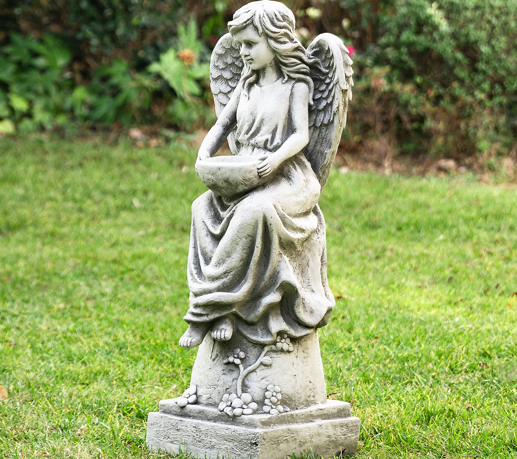 Glitzhome Glorious Angel Lawn Garden Statue Wit h Bird Feeder