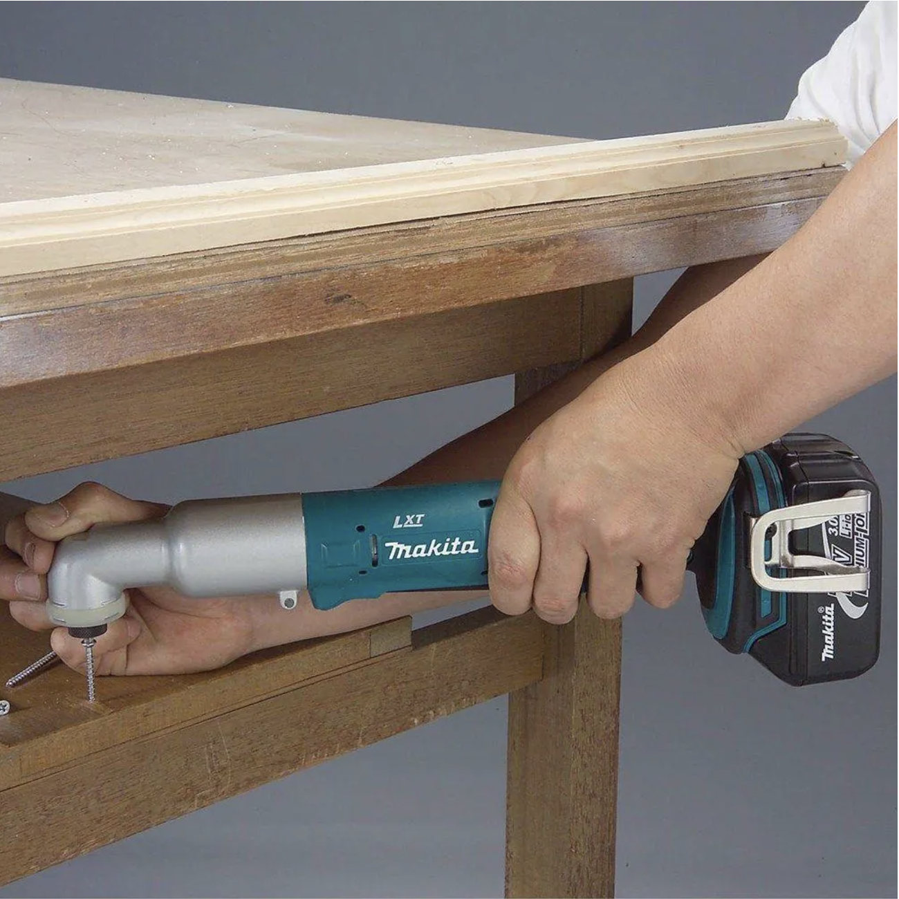 Makita 18V LXT Lithium-Ion Cordless Angle Impact Driver (Tool-Only)