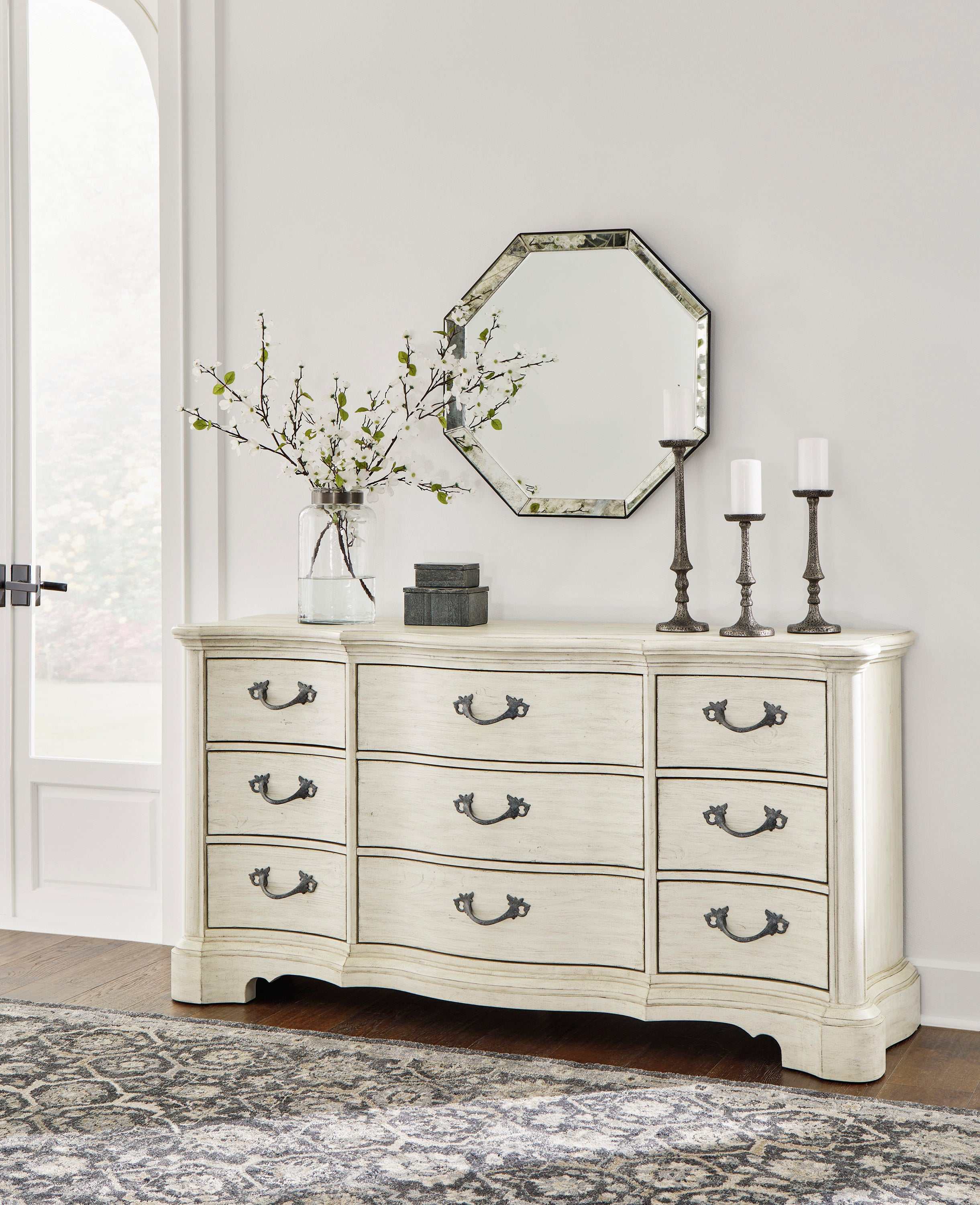 (Online Special Price) Arlendyne Antique White Dresser