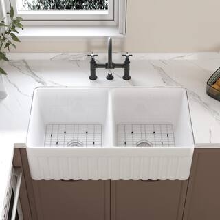 HOROW White Fireclay 33 in. Double Bowl Farmhouse Apron Kitchen Sink Workstation Kitchen Sink with Bottom Grid HR-F3318D