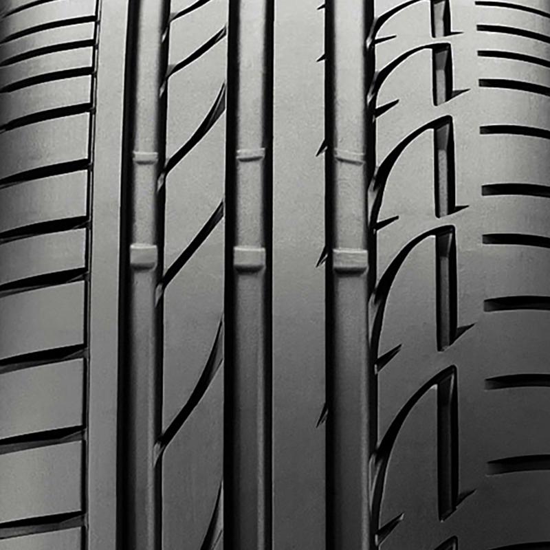 Bridgestone Potenza S001 225/40R19 89Y Tire