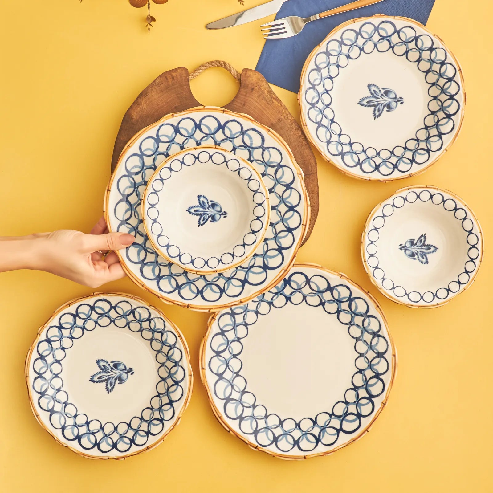 Karaca Fiona 18 Pieces 6 Person Dinnerware 153.03.06.7886