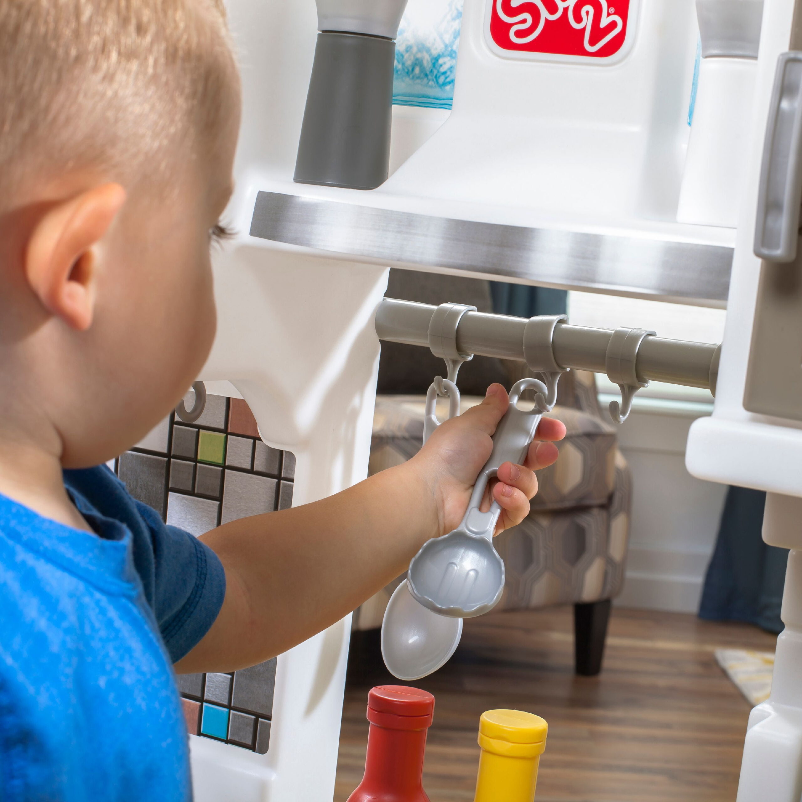 Step2 Contemporary Chef Brown and White Toddler Plastic Play Kitchen