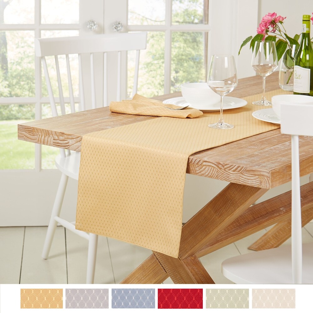 Town   Country Living McKenna Table Runner