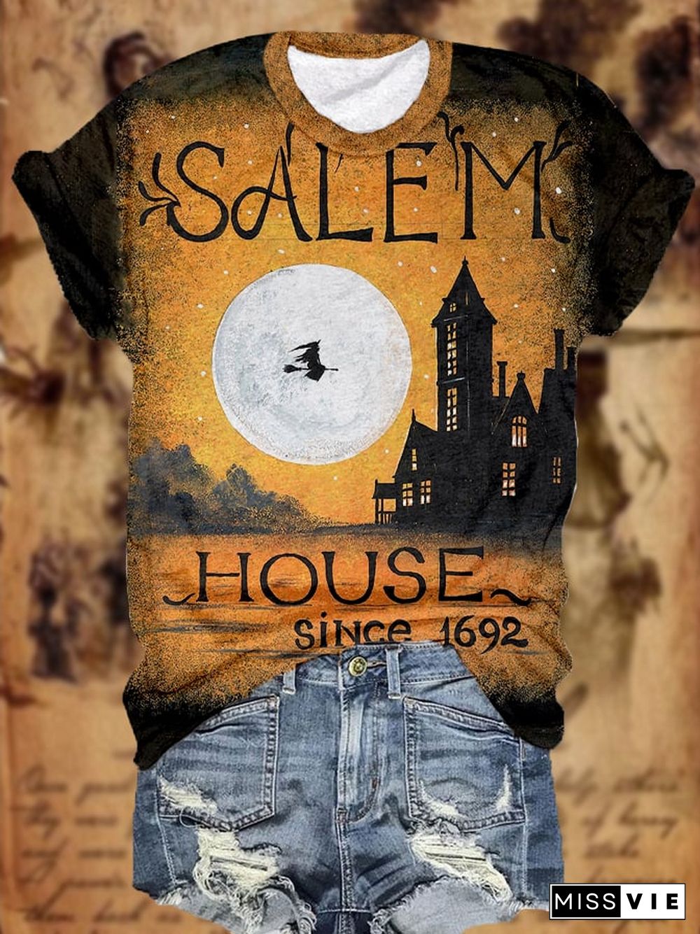 Women's vintage witch “salem house since 1692” print T-shirt